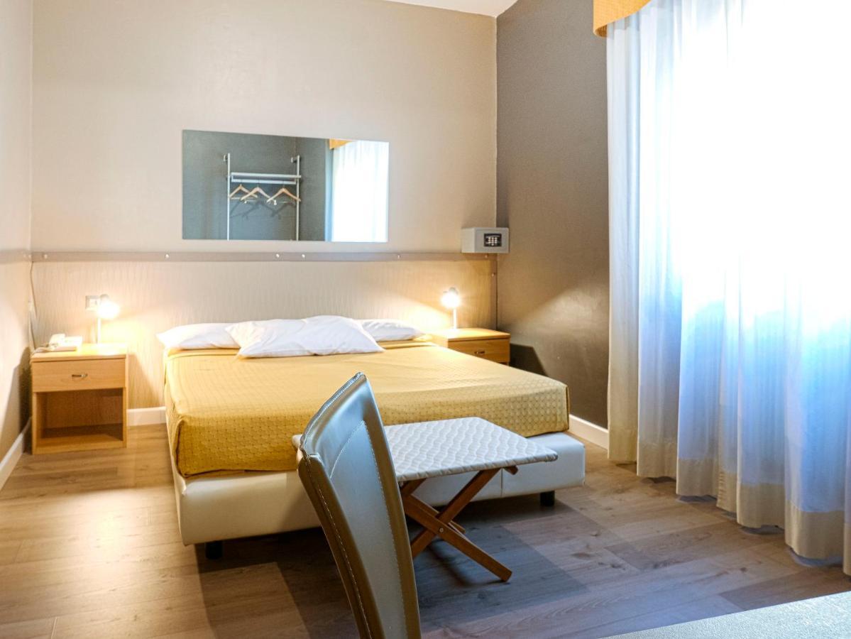 Hotel Doria ナーゴ エクステリア 写真