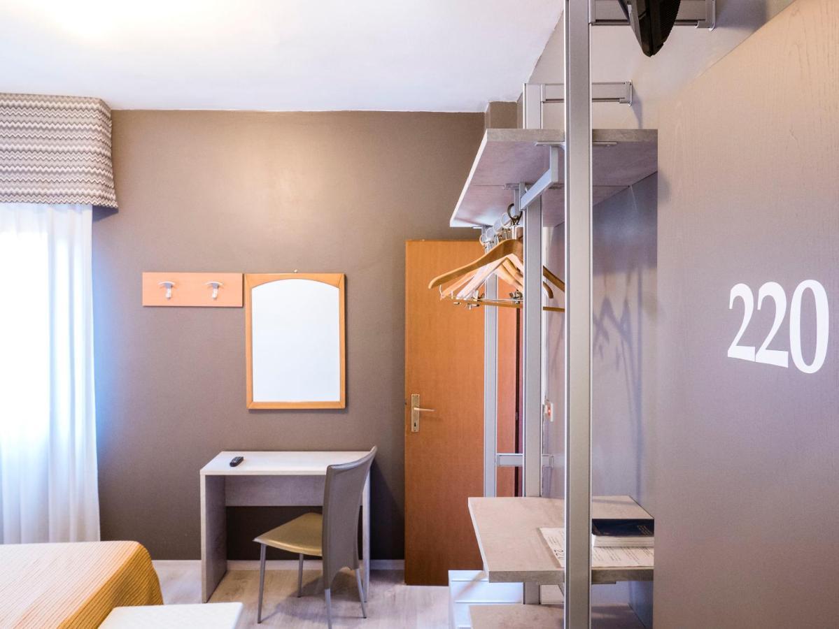 Hotel Doria ナーゴ エクステリア 写真