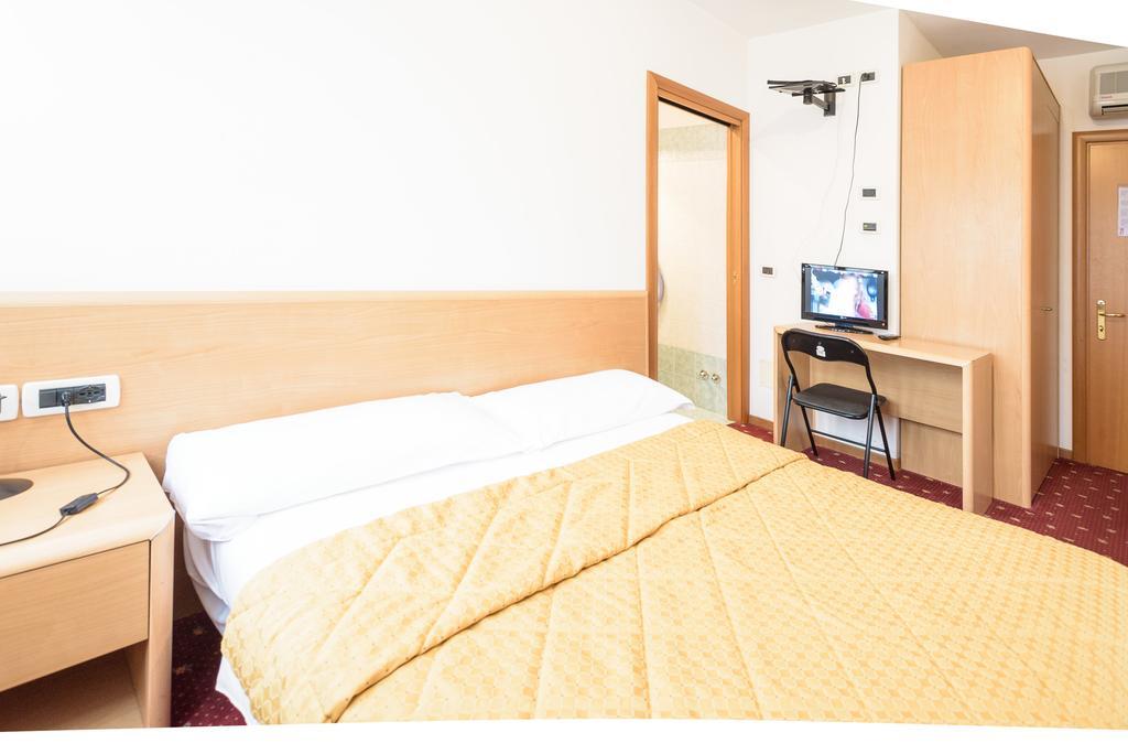 Hotel Doria ナーゴ エクステリア 写真